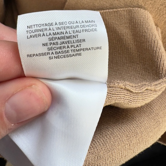 Turtleneck Short Sleeve Rib Sweater
Anne Klein - Picture 6 of 9